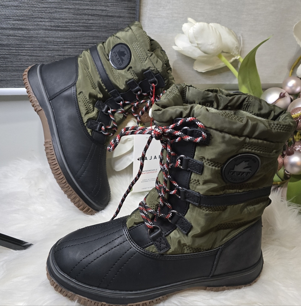 Pajar Grip Low 2.0 Leather womens  Boots size6Color:Olive/black New